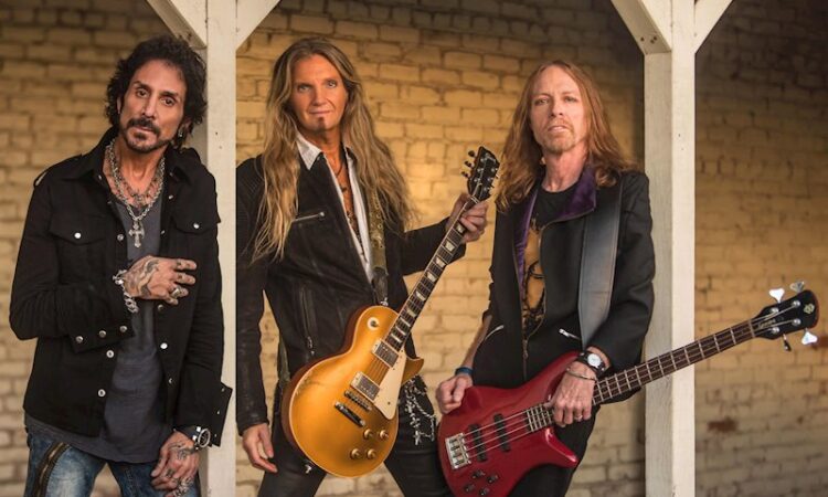 Revolution Saints, annunciano il nuovo singolo ‘Against the Winds’