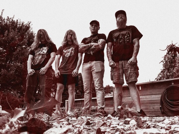 Chunked, firma con Gore House Productions e pubblica l’EP Primitive Death Metal ‘Inhaling the Infestation’