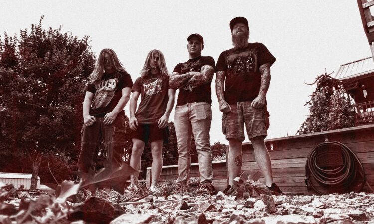 Chunked, firma con Gore House Productions e pubblica l’EP Primitive Death Metal ‘Inhaling the Infestation’