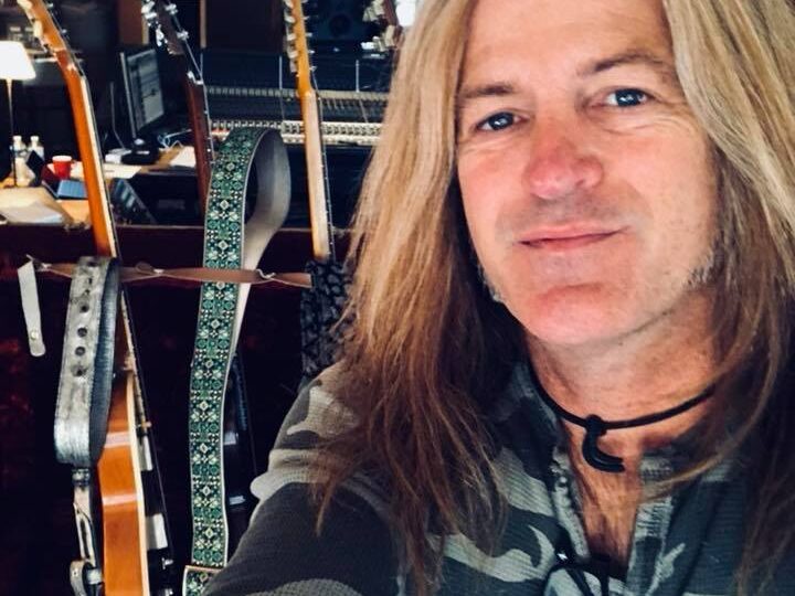 Doug Aldrich, diagnosticato un cancro al chitarrista dei The Dead Daisies