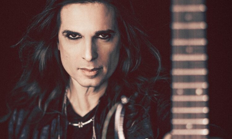 Kiko Loureiro, pubblicato il video playthrough di ‘Out Of Nothing’