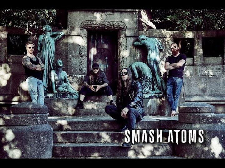 Smash Atoms – #grungeisback